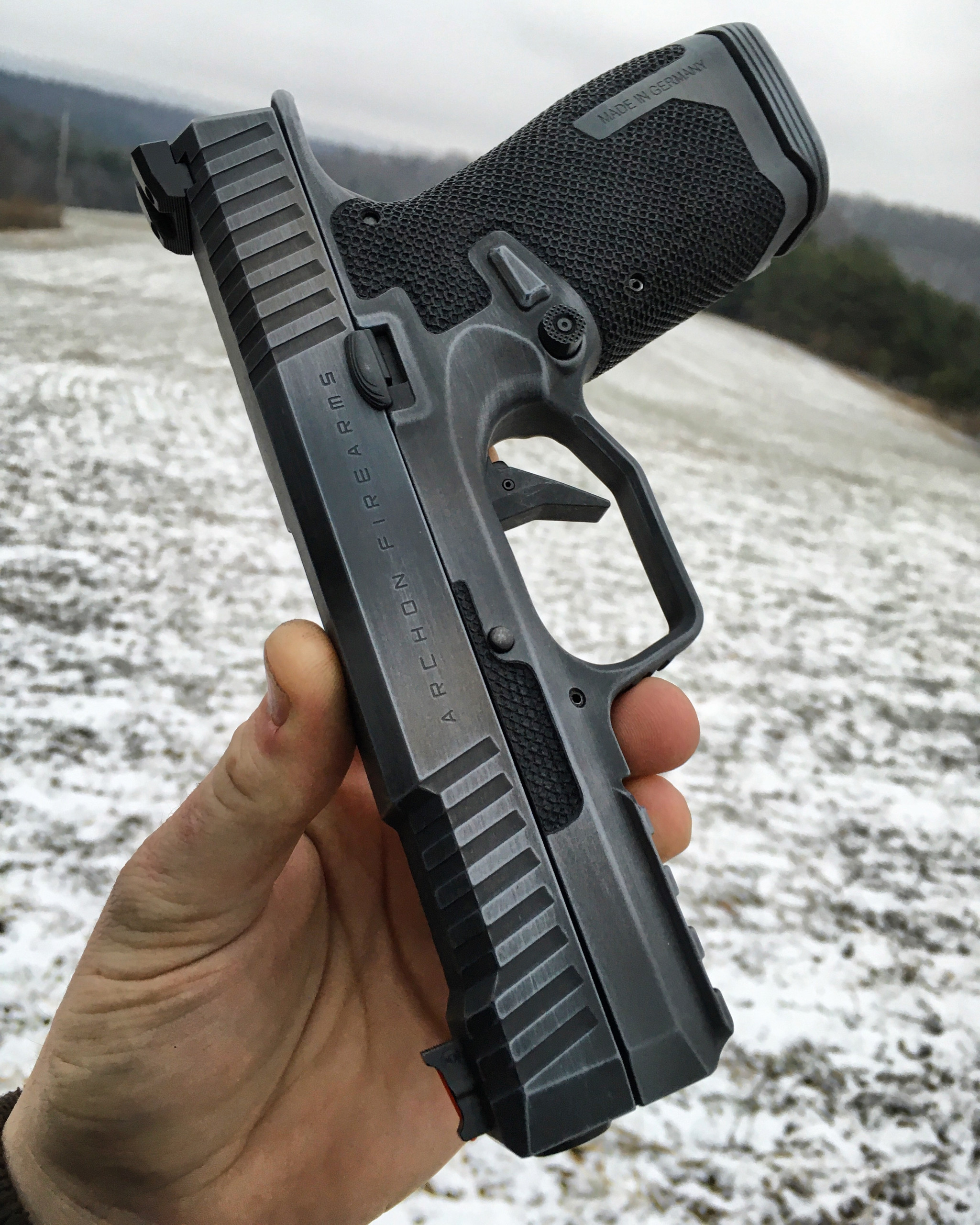 1EB66D18-9985-4EC3-9E9C-5EE1B1585FF1